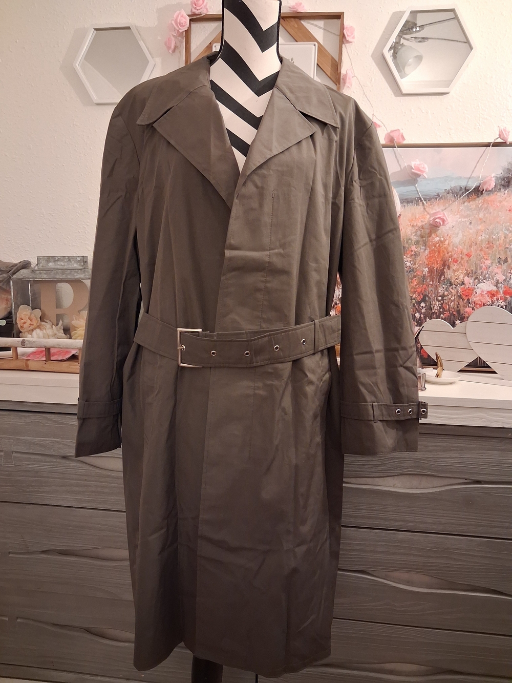 Men's60s/70s Cold War East German NVA Military Olive Green Trench Coat with Belt